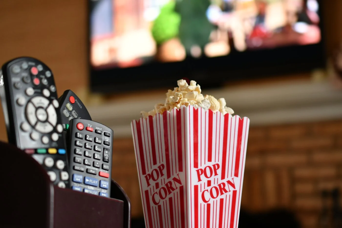 The Ultimate Guide to Choosing the Best IPTV Subscription in 2026 - Zenora IPTV Blog Article